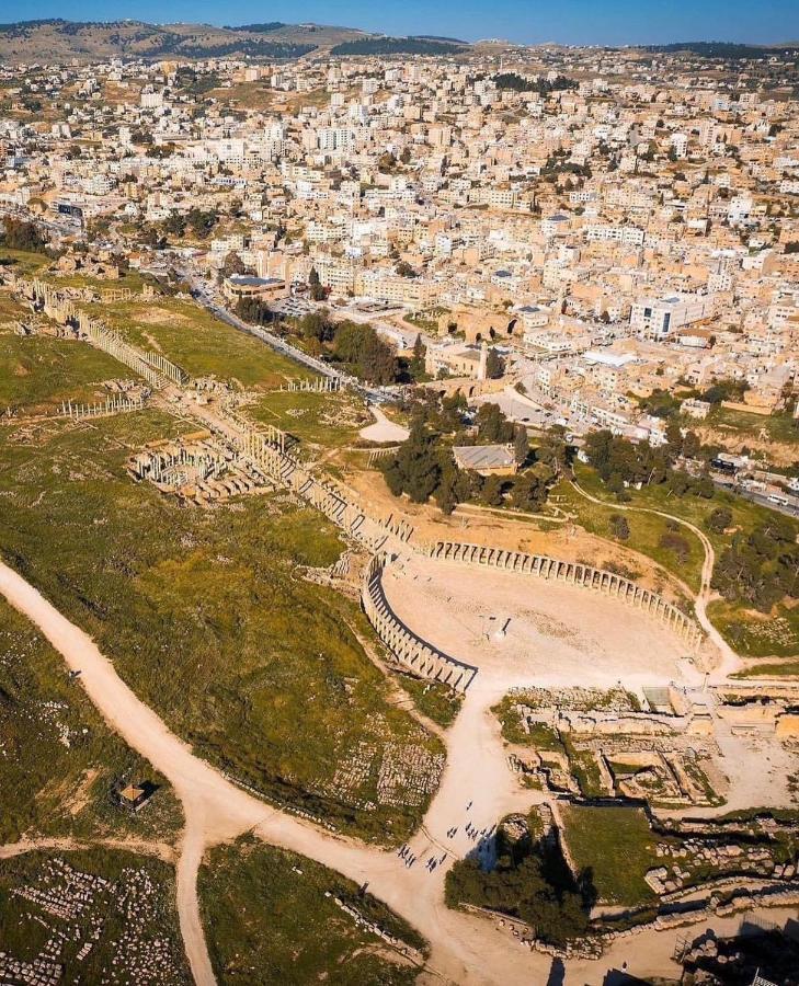 ジャラシュ Full Panorama Jerash Bed & Breakfast エクステリア 写真