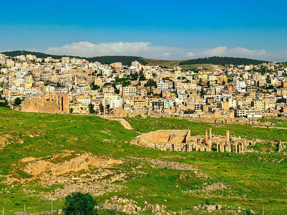 ジャラシュ Full Panorama Jerash Bed & Breakfast エクステリア 写真