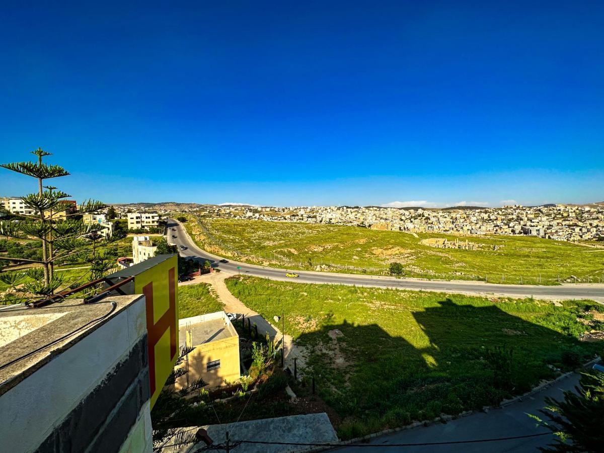 ジャラシュ Full Panorama Jerash Bed & Breakfast エクステリア 写真